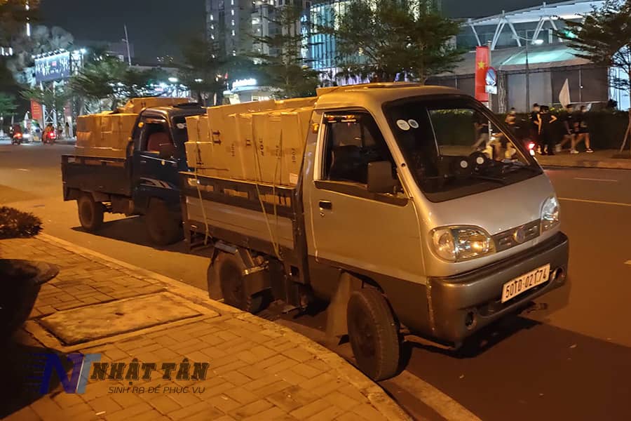 Không dễ để đưa ra giải pháp chuyển hàng hóa, chuyển nhà ở khu vực quận 2