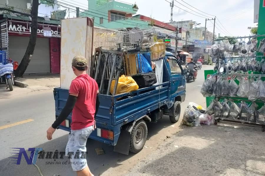 Hành trình vi vu cùng xe ba gác máy chở hàng quận 8