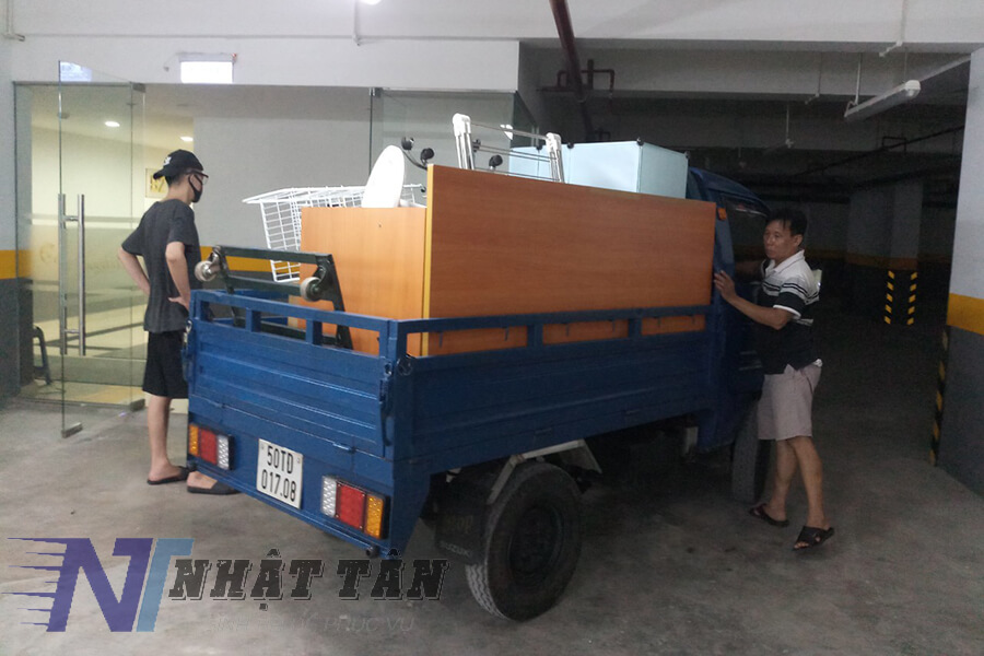 Xe ba gác chở hàng quận 4